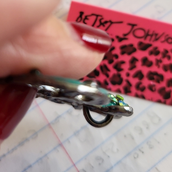 NEW Betsey Johnson Blue and Black Cat Pendant with Floral Design NO CHAIN - Picture 4 of 6